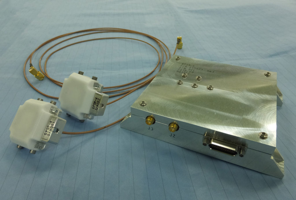 Dual antenna GPS receiver for satellite